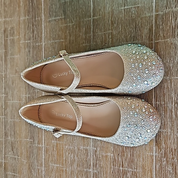 Lucky Top Gold Sparkle Kitten Heel for Little Girls, Size 3 - Picture 3 of 3